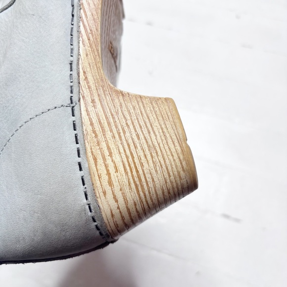 Dansko Nubuck Gray Leather Maria Ankle Clog Boots Size 40 - Picture 9 of 12